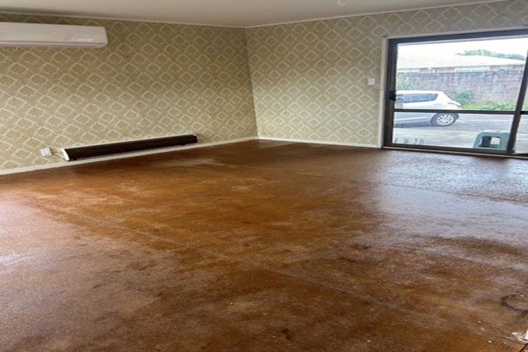 Photo of property in 2 Sunburst Street, Papakura, 2110