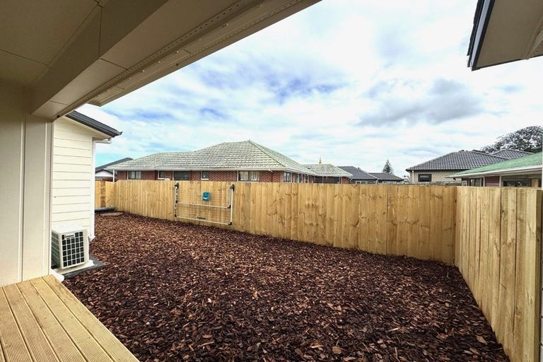 Photo of property in 8a Kelvyn Grove, Hillpark, Auckland, 2102