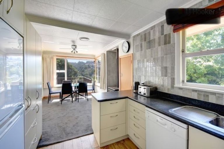 Photo of property in 85 Kaikorai Valley Road, Glenross, Dunedin, 9011