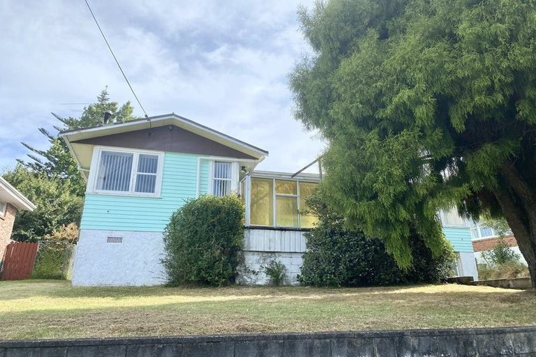 Photo of property in 14 Mcclintock Road, Massey, Auckland, 0614