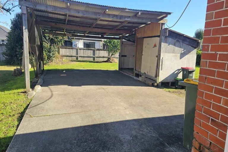 Photo of property in 144 Lincoln Road, Henderson, Auckland, 0610