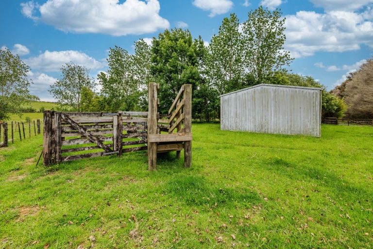 Photo of property in 681 Puketona Road, Haruru, 0204