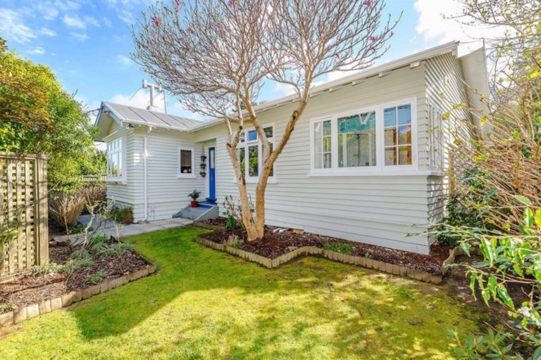 Photo of property in 38 Cashmere Avenue, Khandallah, Wellington, 6035