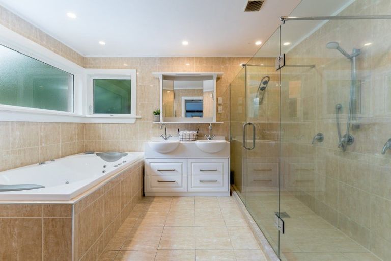 Photo of property in 21 Moana Crescent, Musselburgh, Dunedin, 9013