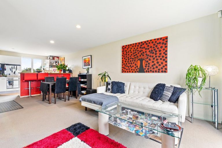 Photo of property in 49 Albionvale Road, Glen Eden, Auckland, 0602