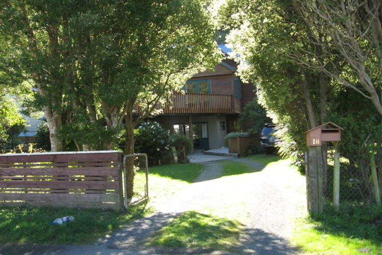 Photo of property in 18 Ranelagh Street, Karori, Wellington, 6012