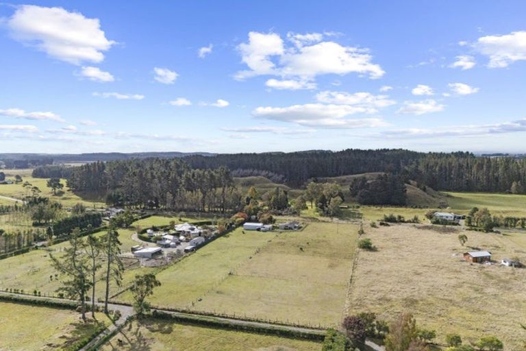 Photo of property in 363 Brandon Hall Road, Bulls, 4894