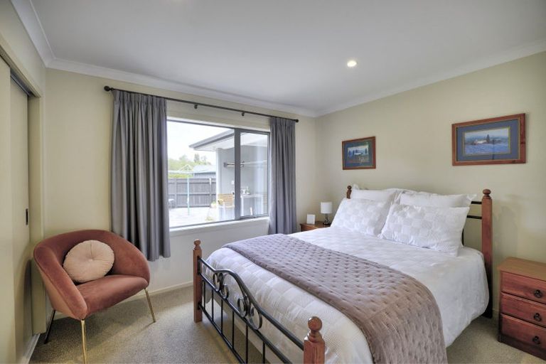 Photo of property in 74 Feist Street, Carterton, 5713