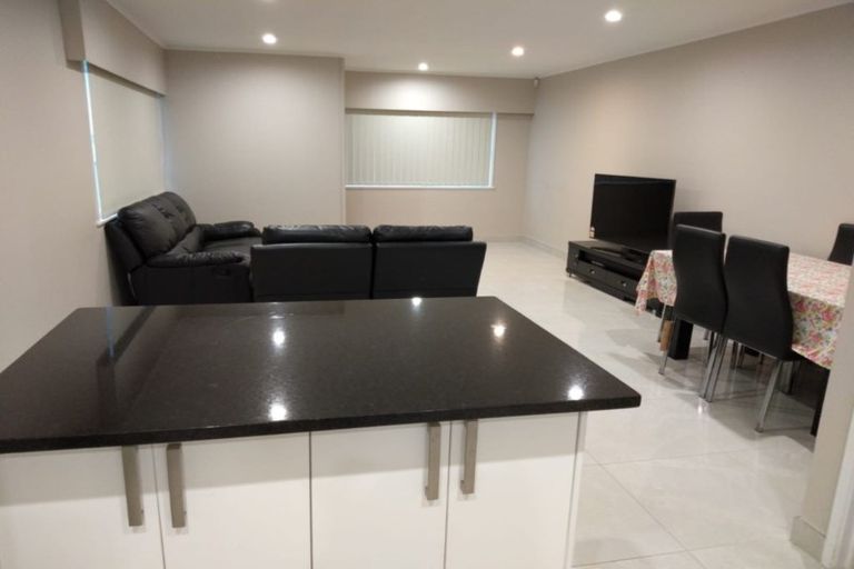 Photo of property in 3/54 Great South Road, Manurewa, Auckland, 2102