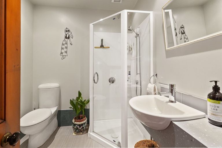 Photo of property in 17 Armour Avenue, Mount Victoria, Wellington, 6011