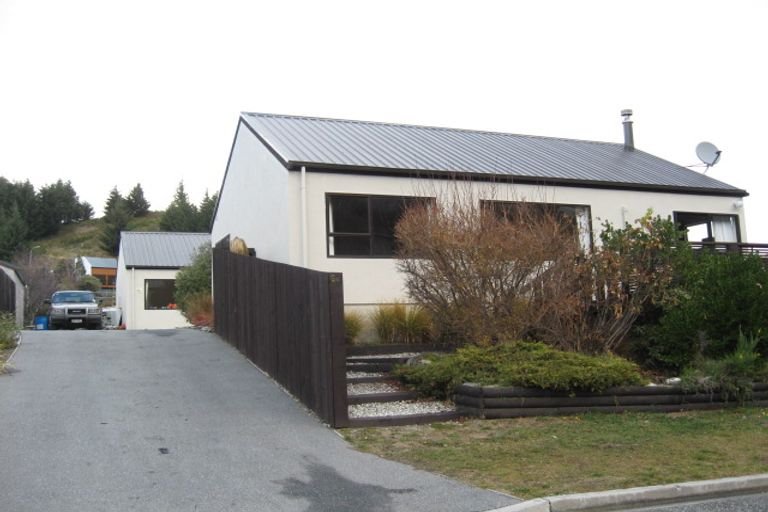 Photo of property in 6a Watts Road, Fernhill, Queenstown, 9300
