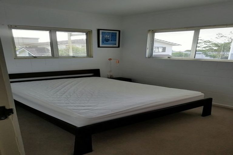 Photo of property in 1/40 Aberdeen Road, Campbells Bay, Auckland, 0620