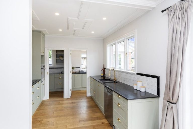 Photo of property in 6a Karo Place, Ilam, Christchurch, 8041