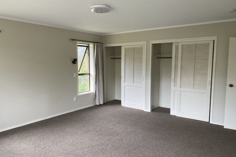 Photo of property in 121 Chamberlain Road, Massey, Auckland, 0614