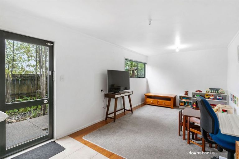 Photo of property in 2/26 Noeleen Street, Glenfield, Auckland, 0629