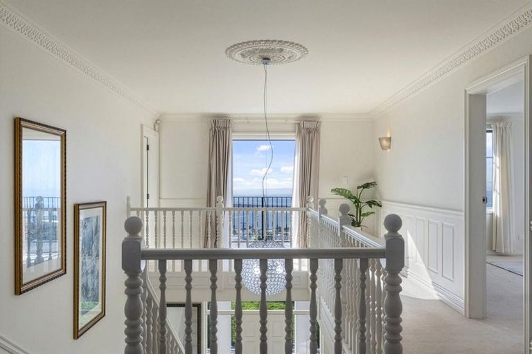 Photo of property in 70 Belleview Terrace, Mount Pleasant, Christchurch, 8081