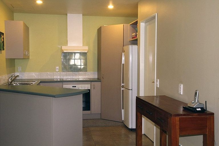 Photo of property in Courtenay Apartments, 304/120 Courtenay Place, Te Aro, Wellington, 6011