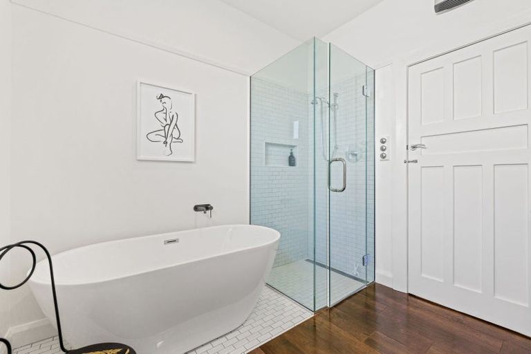 Photo of property in 62 Bretts Road, St Albans, Christchurch, 8052