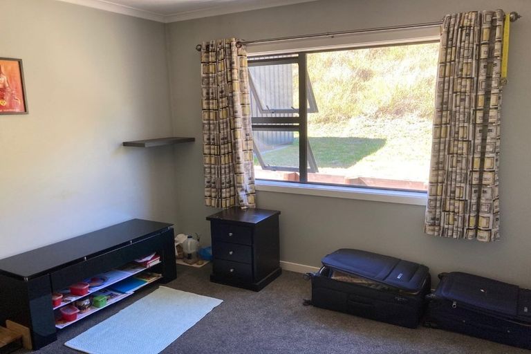 Photo of property in 38 Margaret Shields Avenue, Aotea, Porirua, 5024