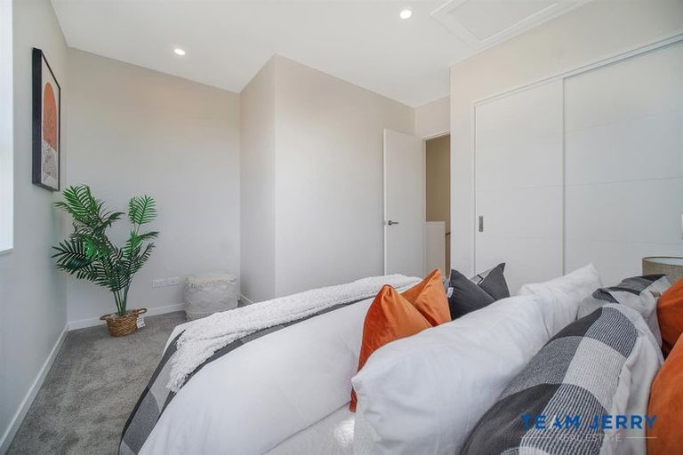 Photo of property in 5 Tieke Lane, Kenepuru, Porirua, 5022