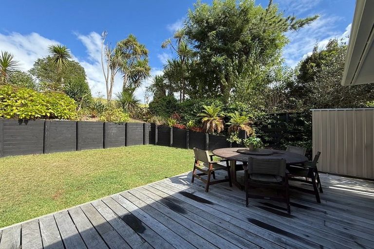 Photo of property in 63 Castleton Street, Birkdale, Auckland, 0626