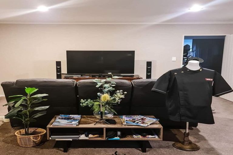 Photo of property in 10a Pegasus Place, Kelvin Grove, Palmerston North, 4414