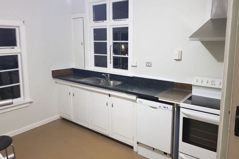 Photo of property in 297 Barbadoes Street, Christchurch Central, Christchurch, 8011