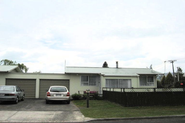 Photo of property in 3b Hannah Road, Hannahs Bay, Rotorua, 3010