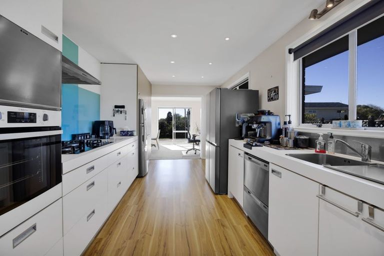 Photo of property in 54 Cressida Avenue, Stratford, 4332