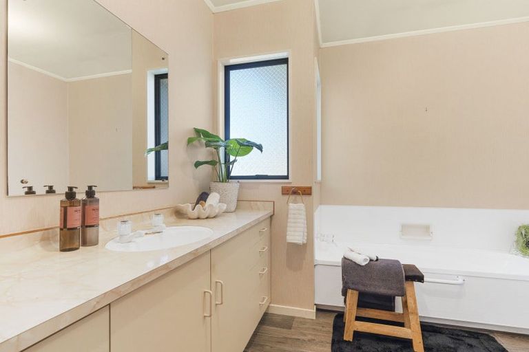 Photo of property in 49 Reading Street, Greytown, 5712