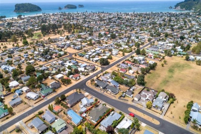 Photo of property in 105 The Drive, Whangamata, 3620