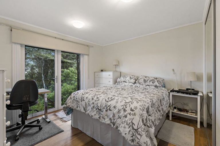 Photo of property in 4 Kereru Grove, Greenhithe, Auckland, 0632