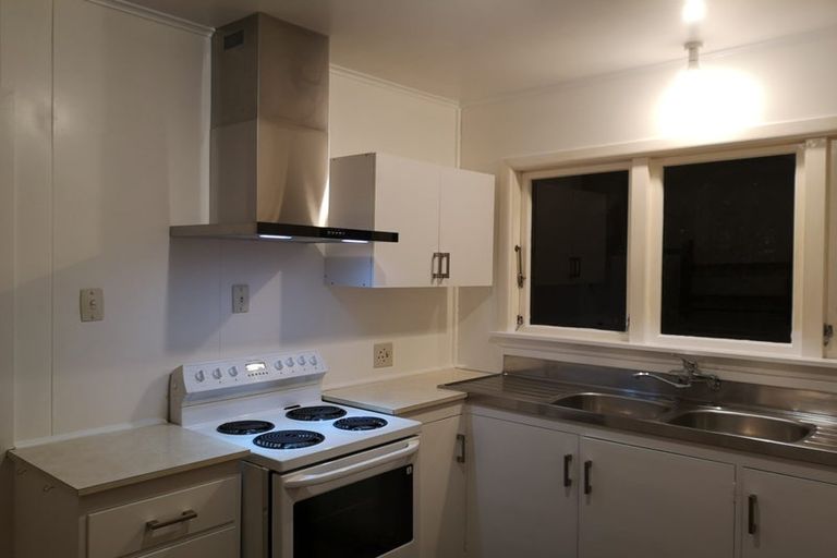 Photo of property in 44a Norton Park Avenue, Fairfield, Lower Hutt, 5011