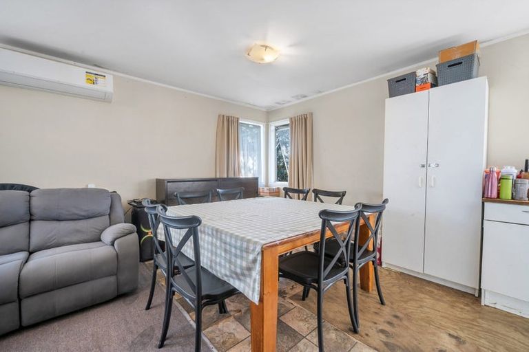 Photo of property in 16 Vimy Place, Mangere, Auckland, 2022