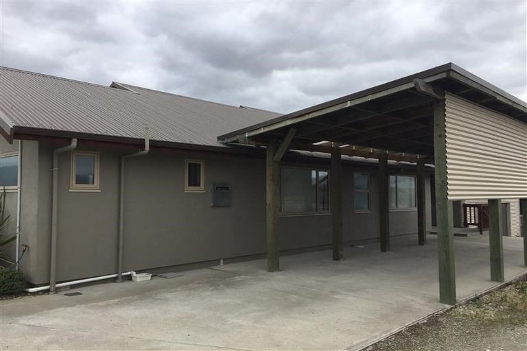 Photo of property in 2 Ash Avenue, Albert Town, Wanaka, 9305