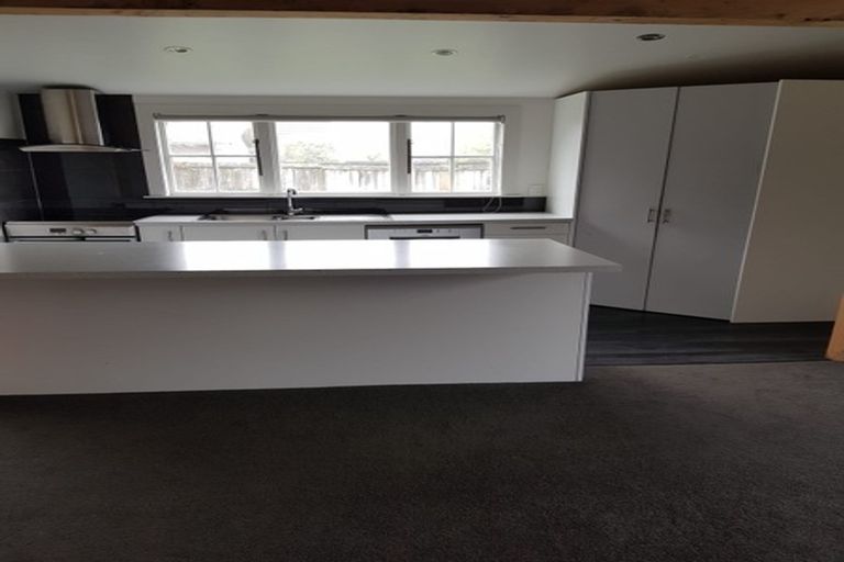 Photo of property in 180 Springfield Road, St Albans, Christchurch, 8014