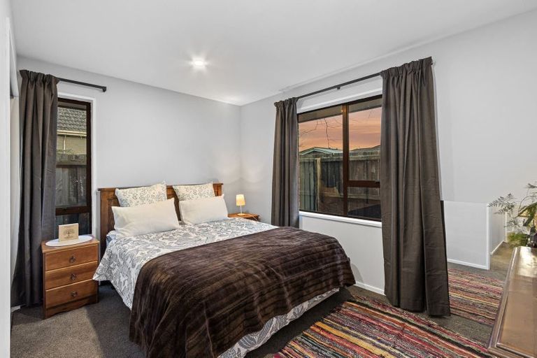 Photo of property in 185 Langdons Road, Northcote, Christchurch, 8052