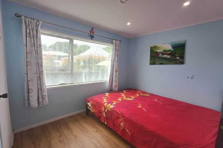 Photo of property in 1/21 Rapallo Place, Farm Cove, Auckland, 2012