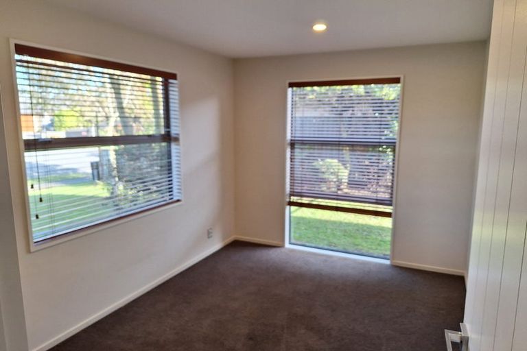 Photo of property in 26 Dunsford Close, Halswell, Christchurch, 8025