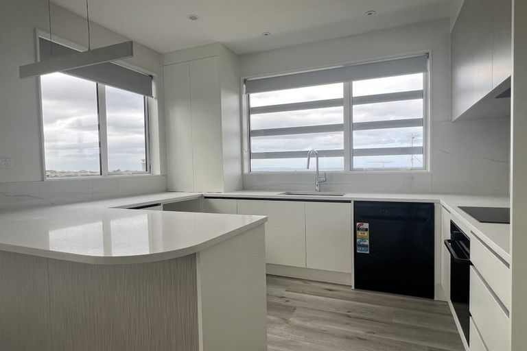 Photo of property in 319d East Coast Road, Mairangi Bay, Auckland, 0630