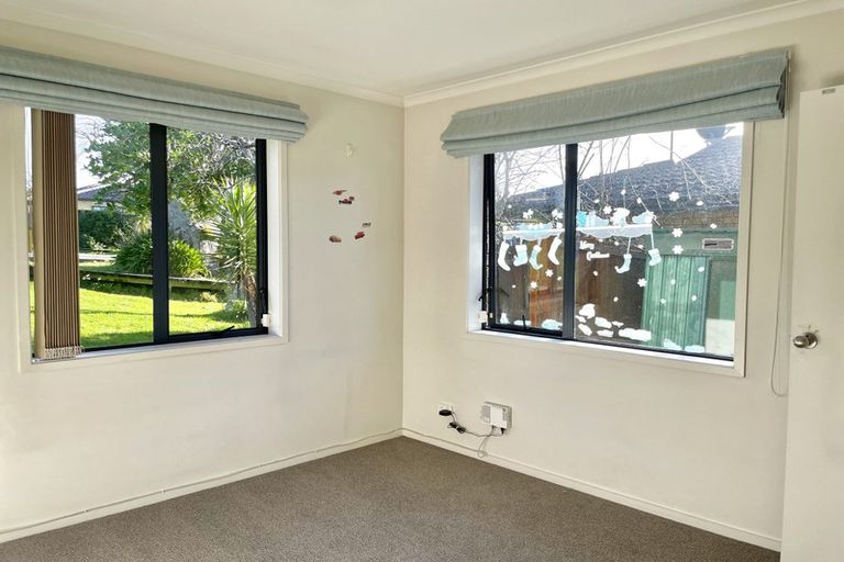 Photo of property in 1 Summerland Drive, Henderson, Auckland, 0612