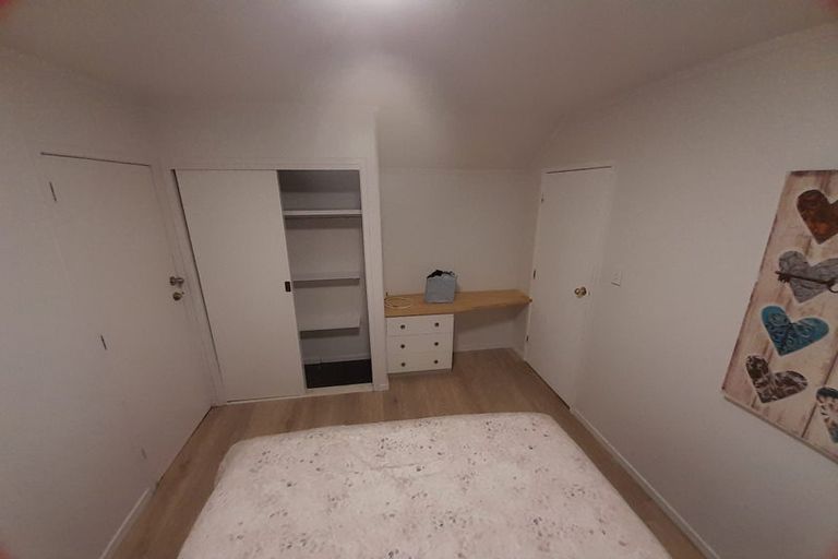 Photo of property in 17 Tawini Road, Titirangi, Auckland, 0604