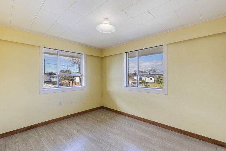 Photo of property in 164a Tukapa Street, Westown, New Plymouth, 4310