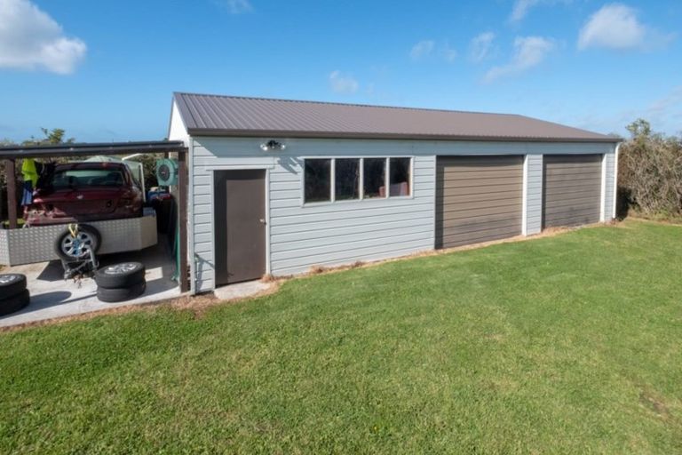 Photo of property in 1 Tauhuri Street, Manaia, 4678