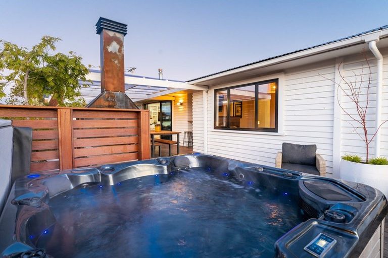 Photo of property in 12 Montrose Street, Mosgiel, 9024