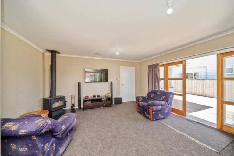 Photo of property in 5 George Street, Hawera, 4610