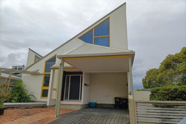 Photo of property in 7a Chestnut Grove, Maungaraki, Lower Hutt, 5010