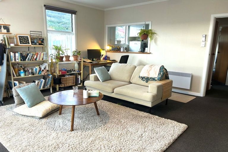 Photo of property in 1/51 Austin Street, Mount Victoria, Wellington, 6011