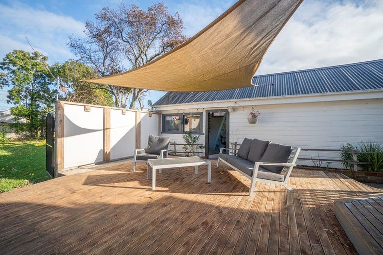 Photo of property in 16 Worcester Street, West End, Palmerston North, 4410