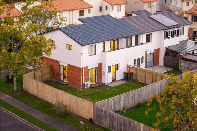 Photo of property in 20 Kora Avenue, Ranui, Auckland, 0612